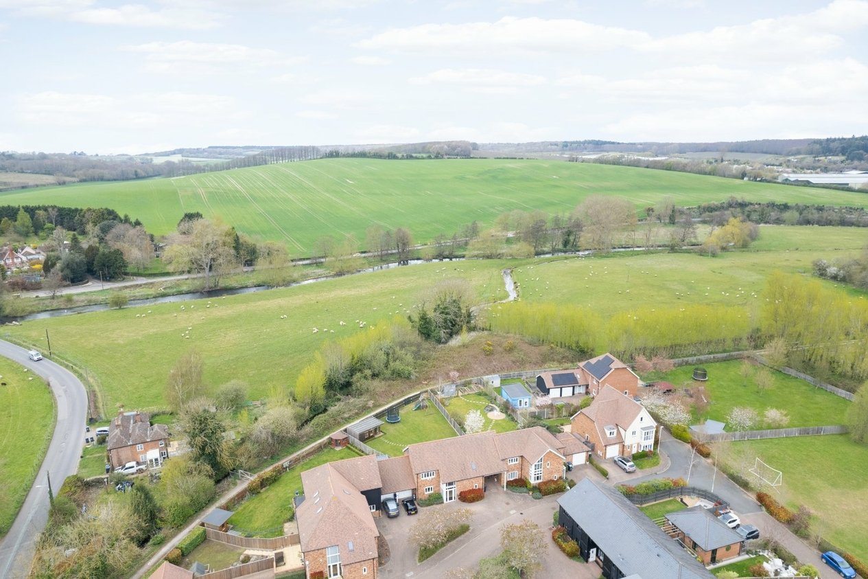 Properties For Sale in Kingfisher Place Chartham