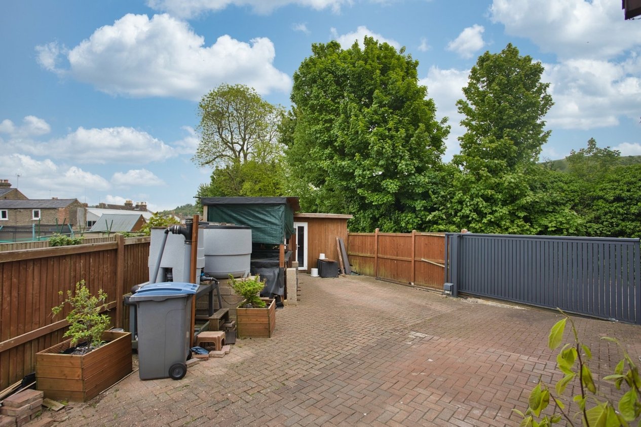 Properties For Sale in Kingly Way Dover