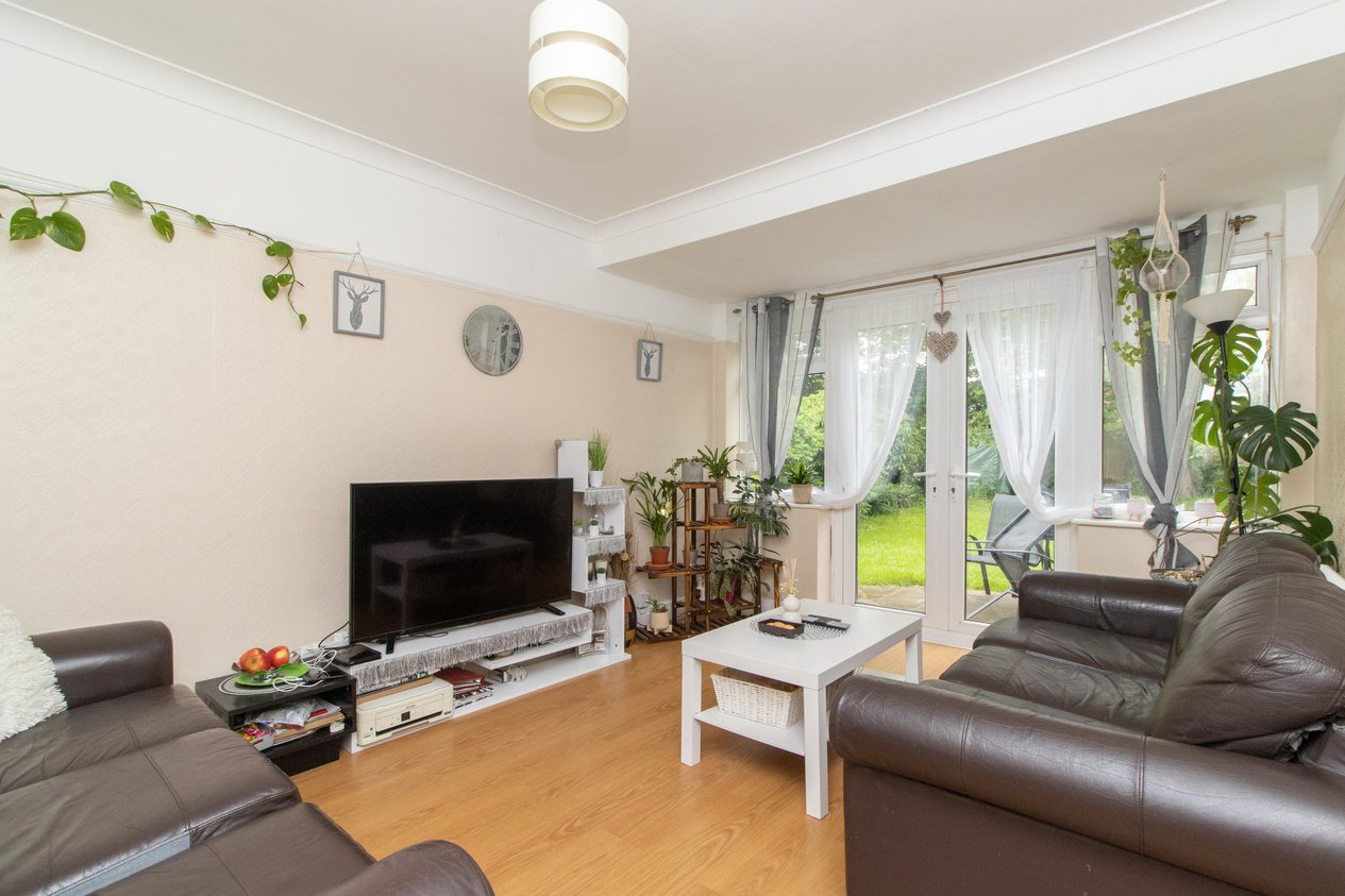 Properties For Sale in Kings Avenue Broadstairs
