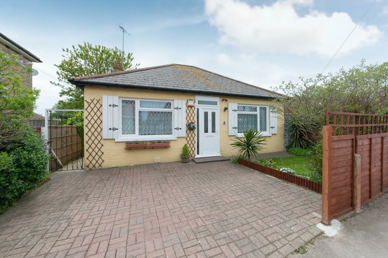 Properties Under Offer in Kings Avenue Ramsgate