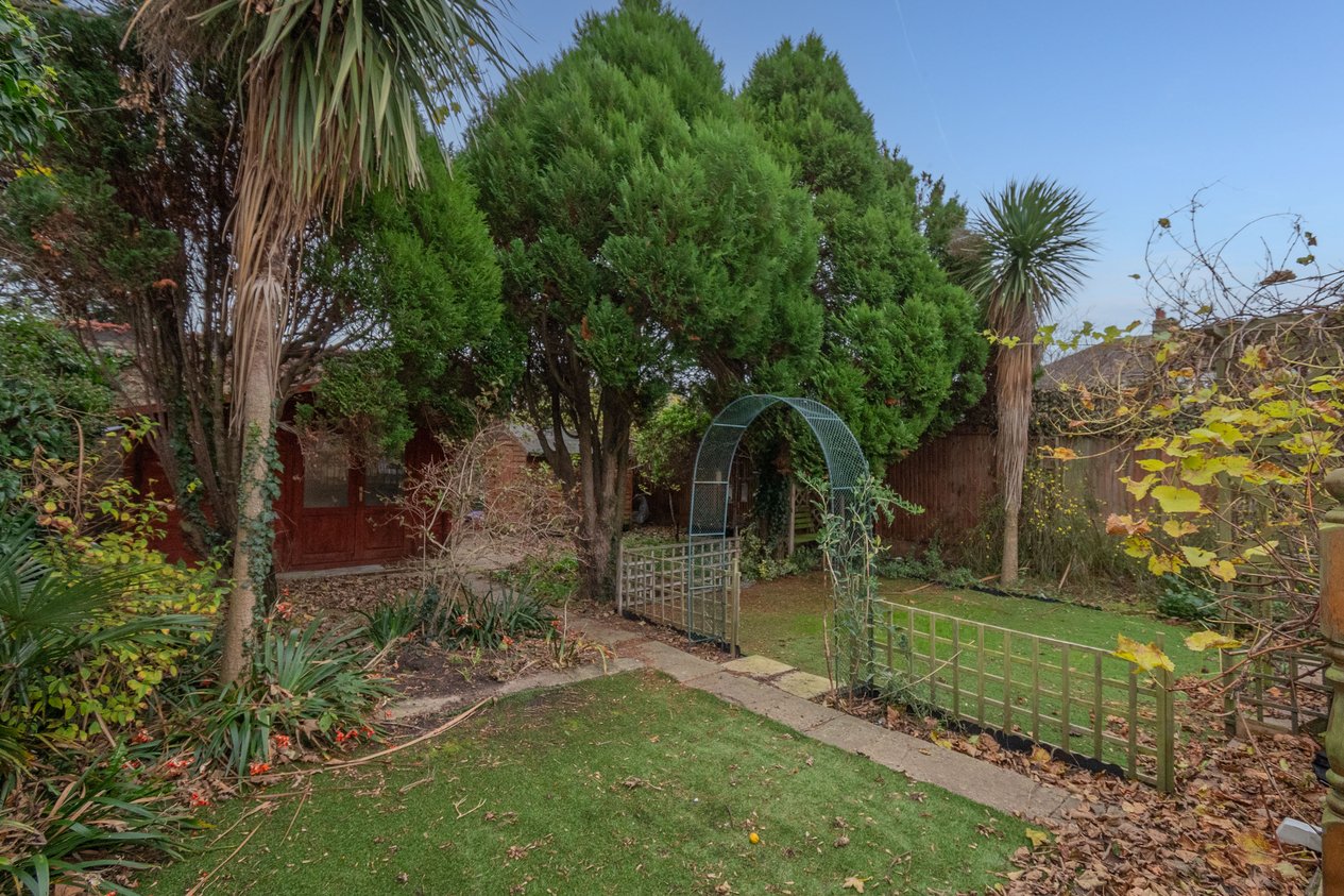 Properties Under Offer in Kings Avenue Ramsgate