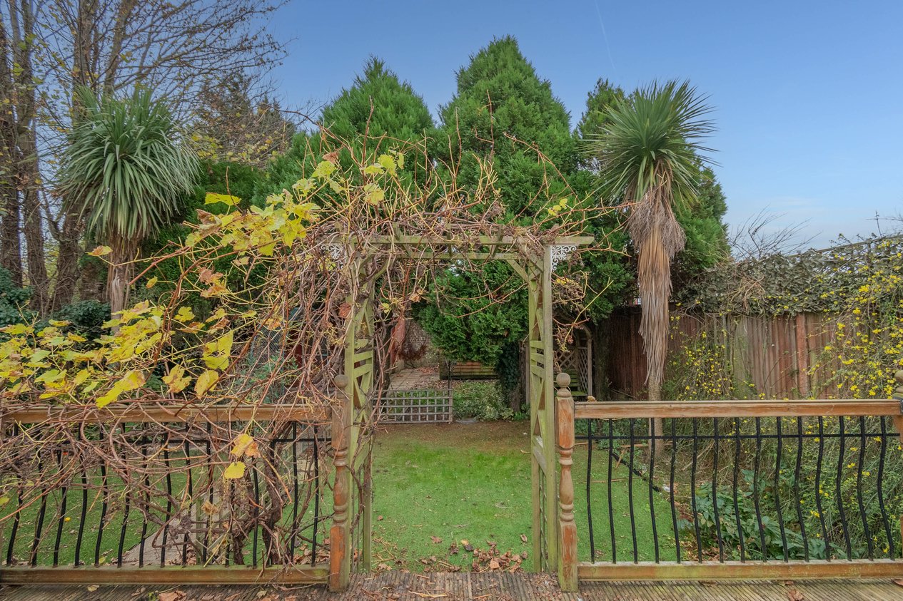 Properties Under Offer in Kings Avenue Ramsgate