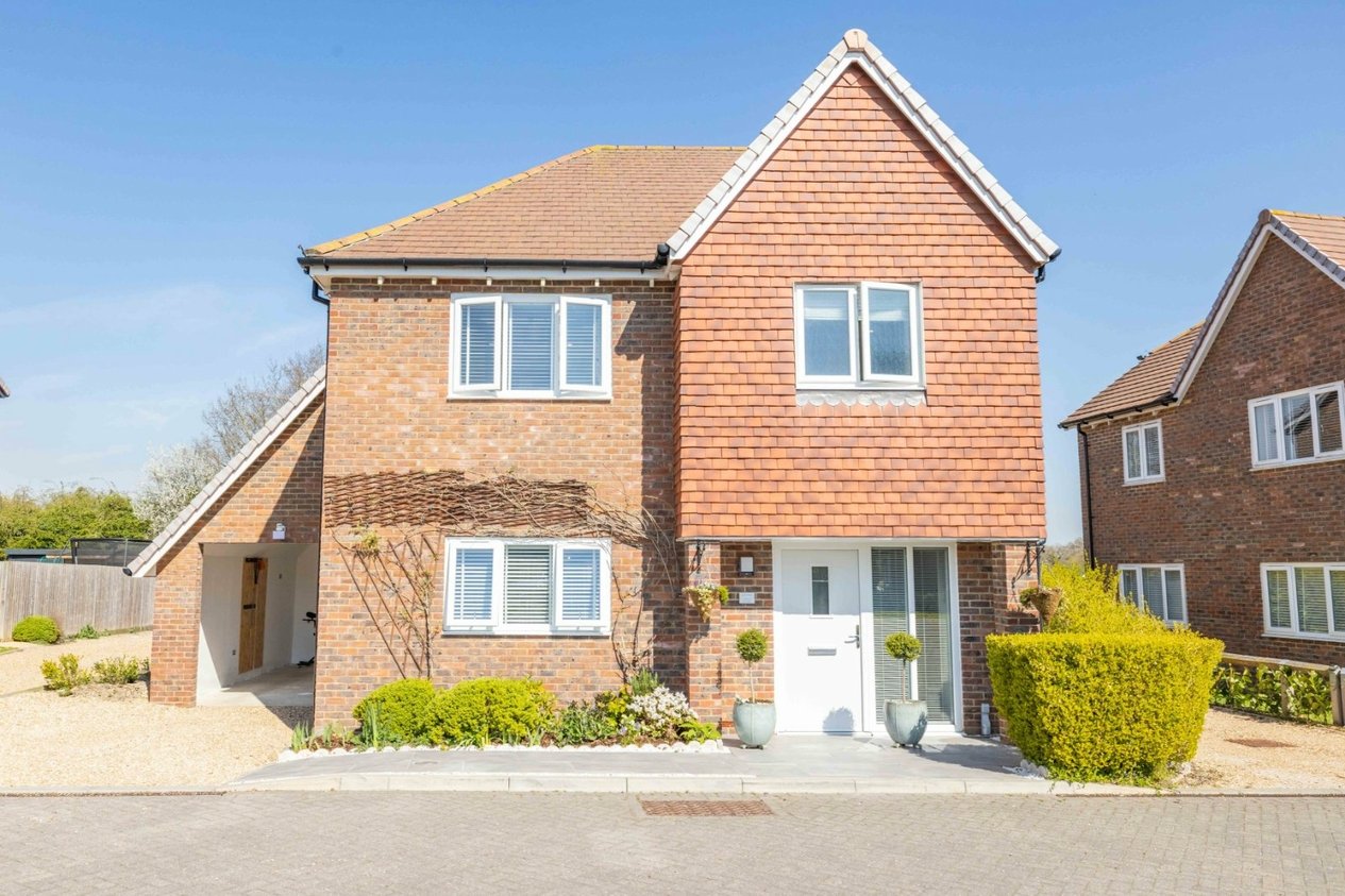 Properties For Sale in Kings Close Shadoxhurst