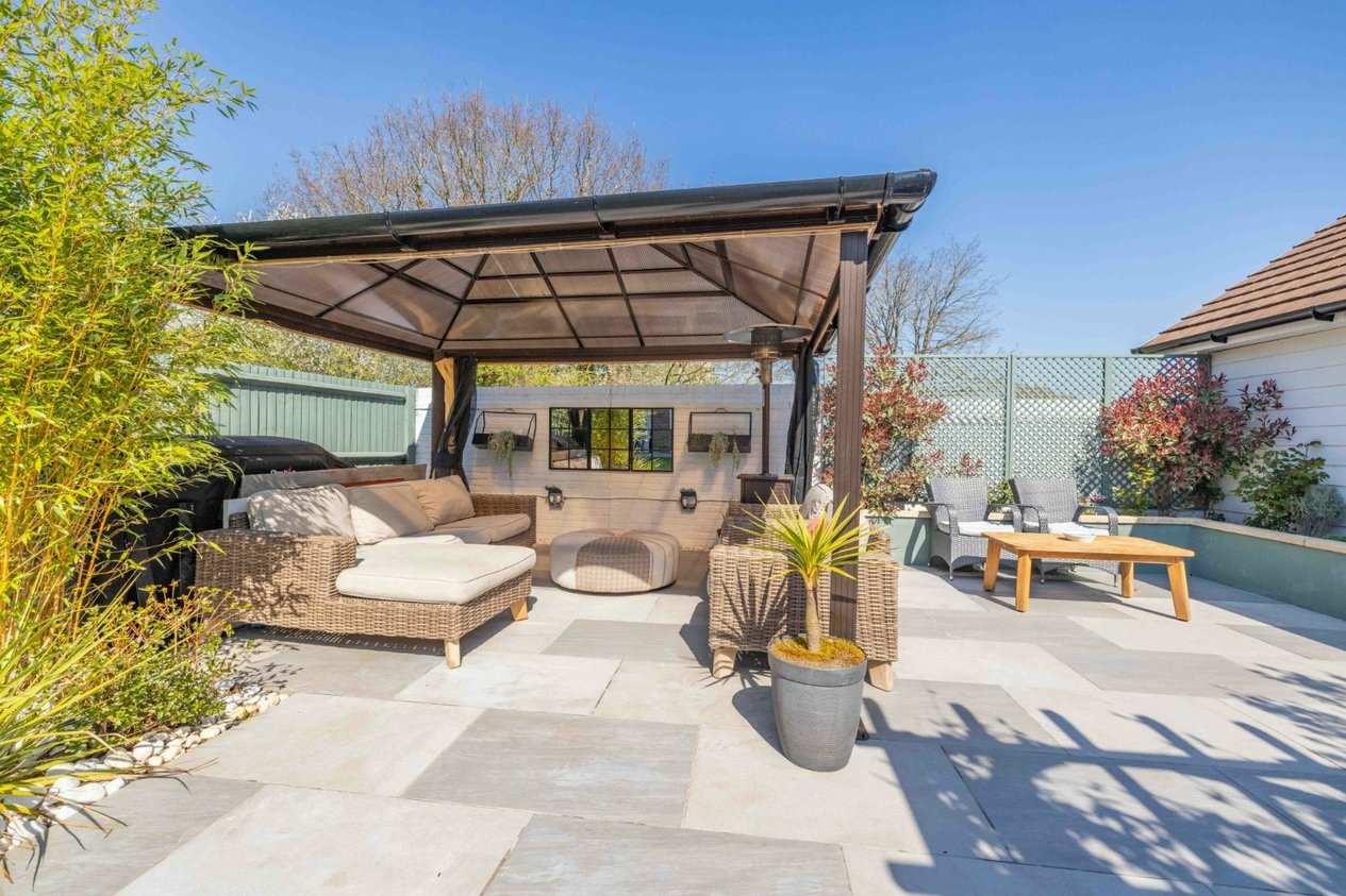 Properties For Sale in Kings Close Shadoxhurst