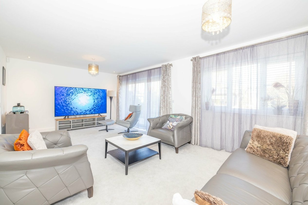 Properties For Sale in Kings Close Shadoxhurst