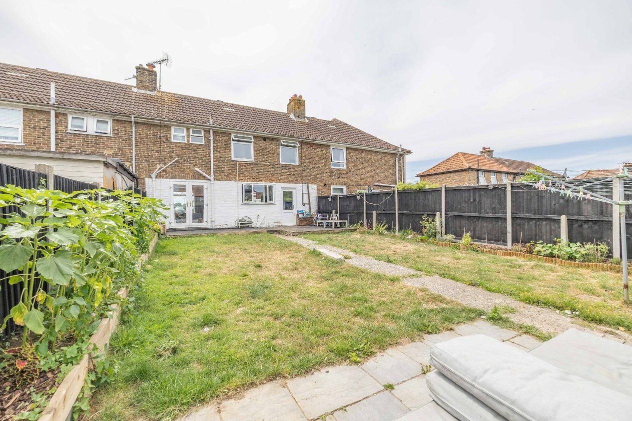 Properties For Sale in Kings Road Aylesham