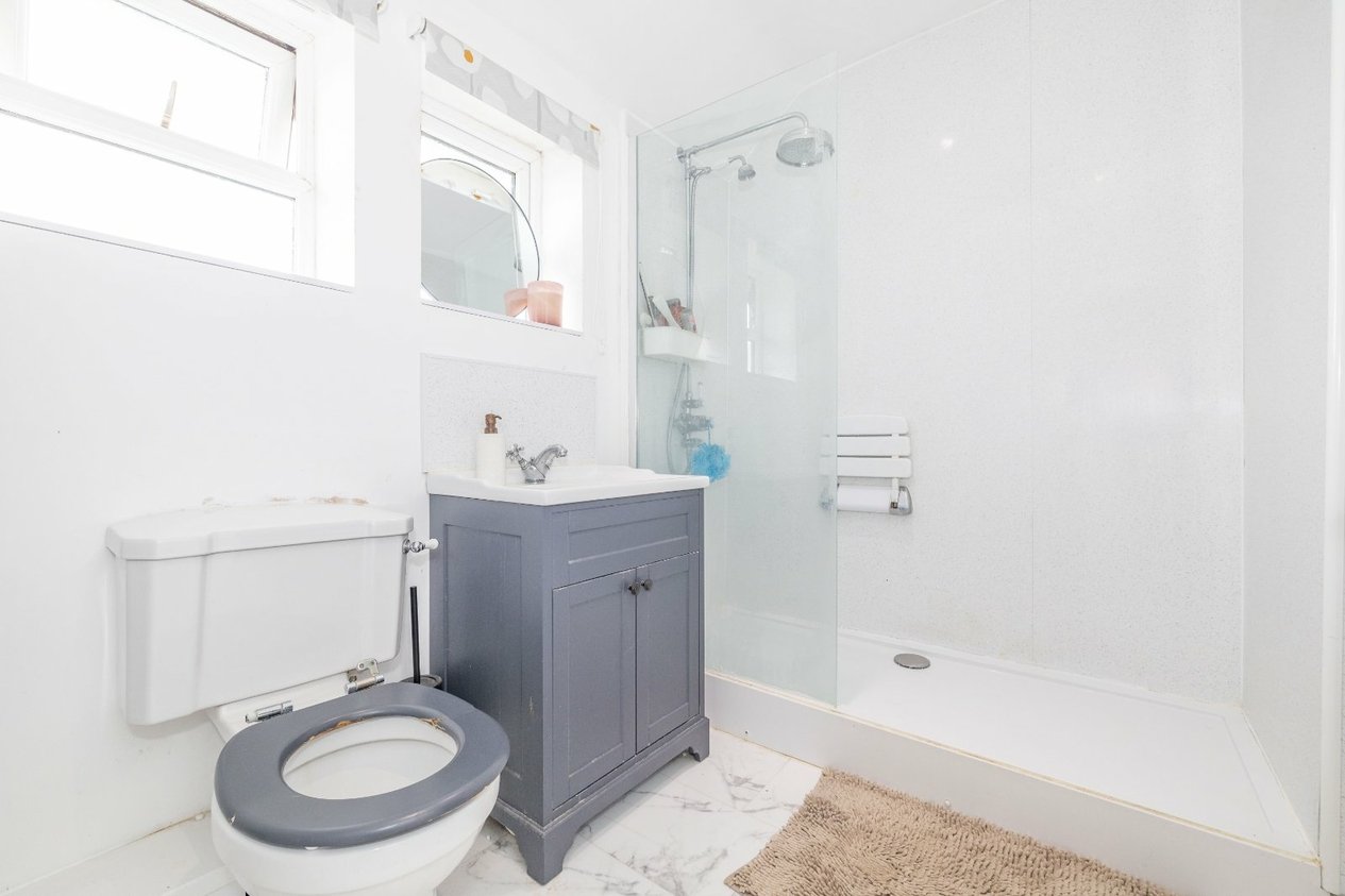 Properties For Sale in Kings Road Aylesham