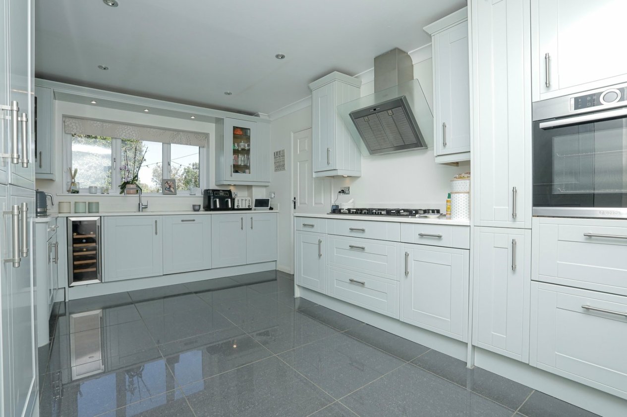 Properties For Sale in Kingsgate Avenue Broadstairs