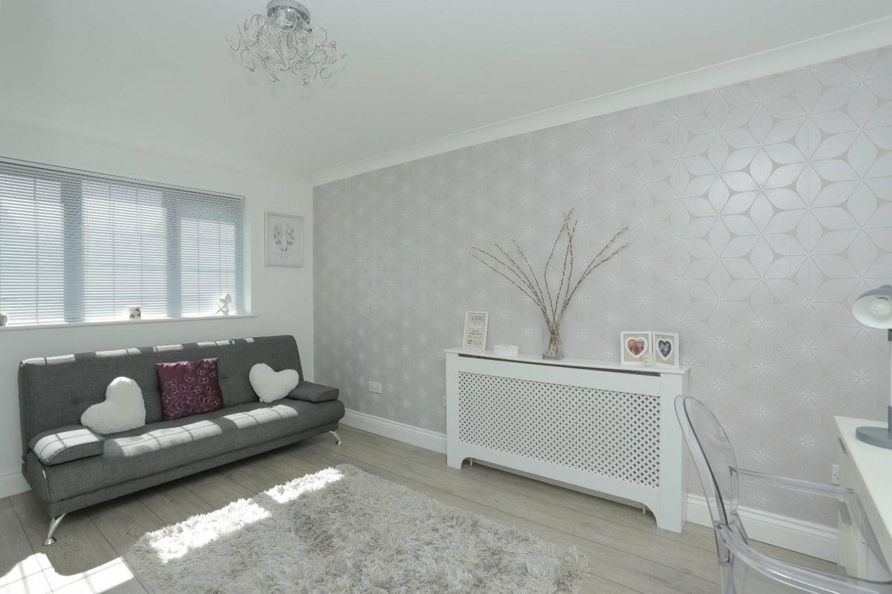 Properties For Sale in Kingsgate Avenue Broadstairs