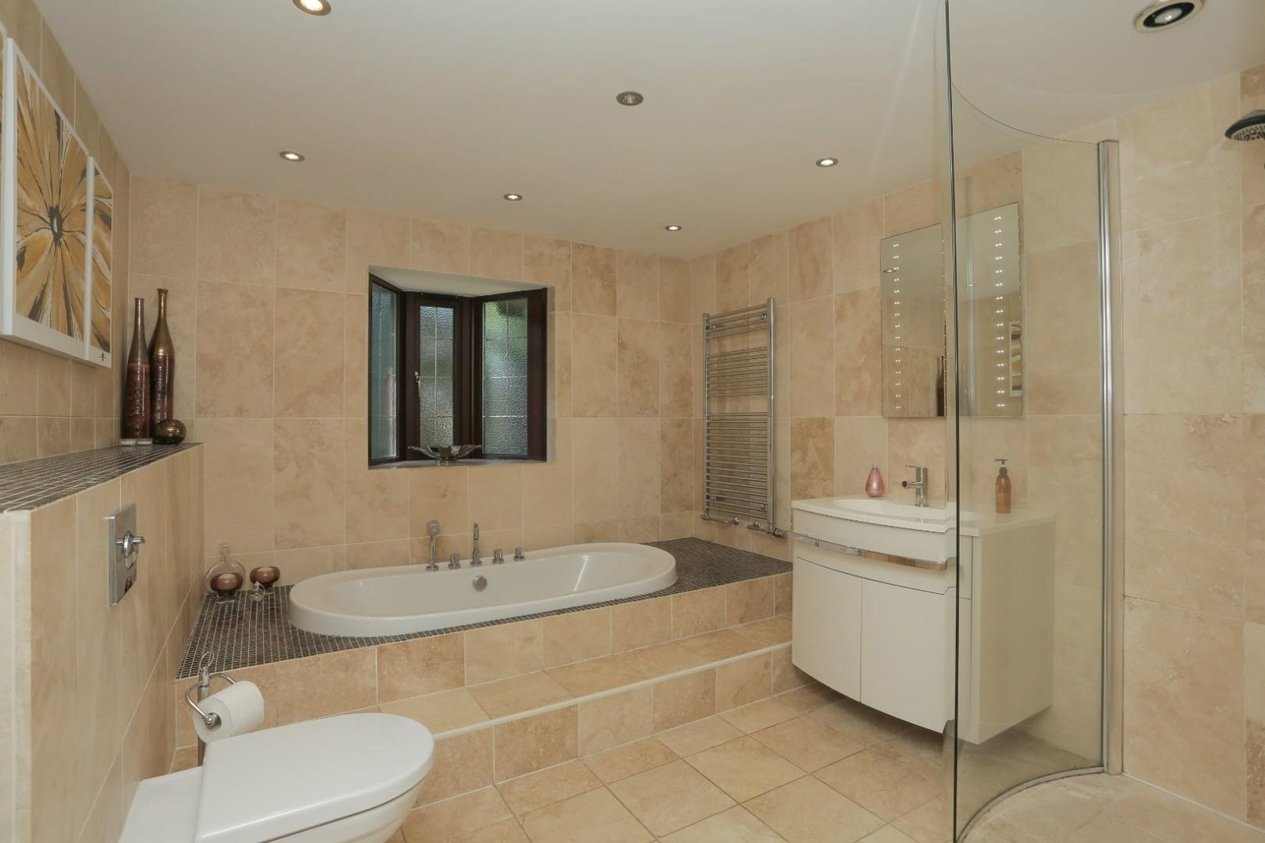 Properties For Sale in Kingsgate Avenue Broadstairs