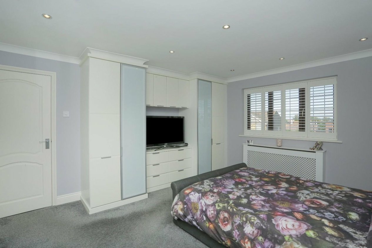 Properties For Sale in Kingsgate Avenue Broadstairs