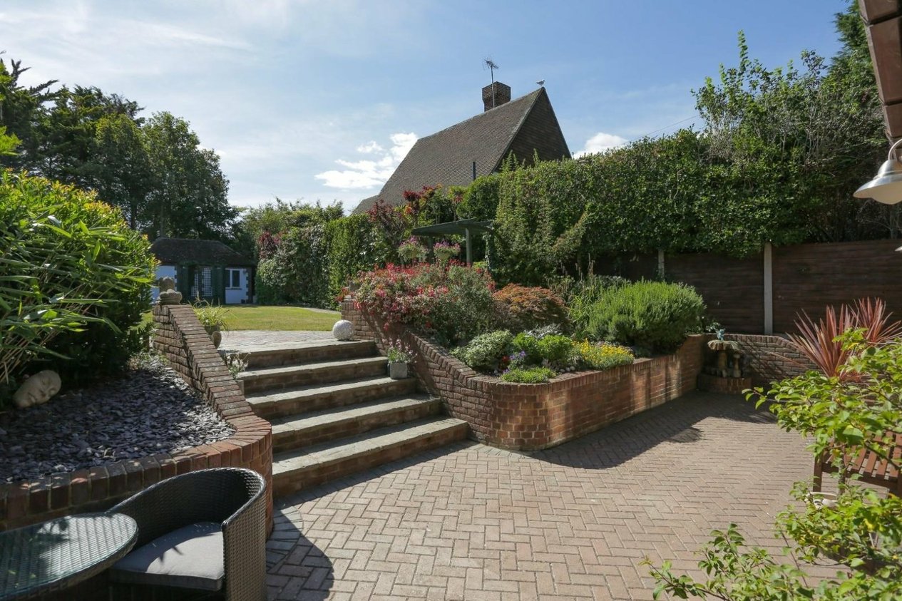 Properties For Sale in Kingsgate Avenue Broadstairs