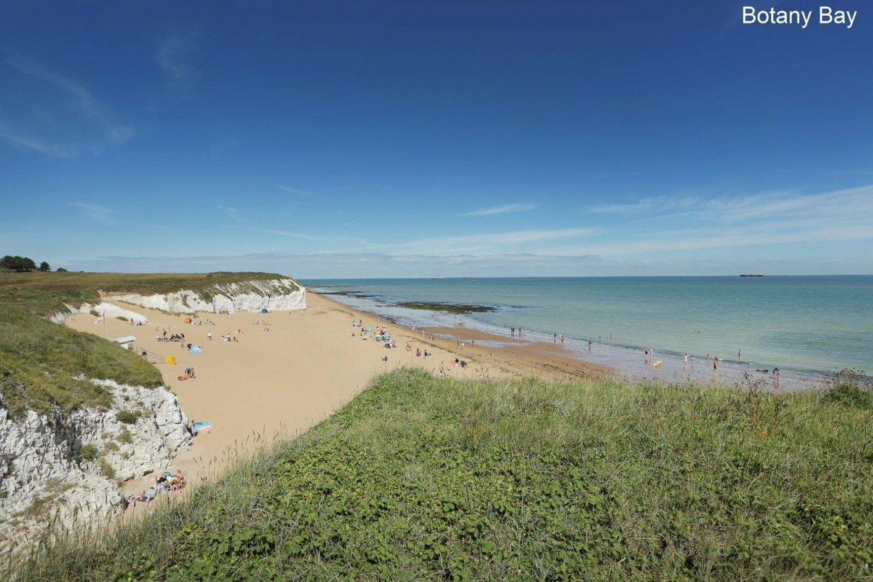 Properties For Sale in Kingsgate Avenue Broadstairs