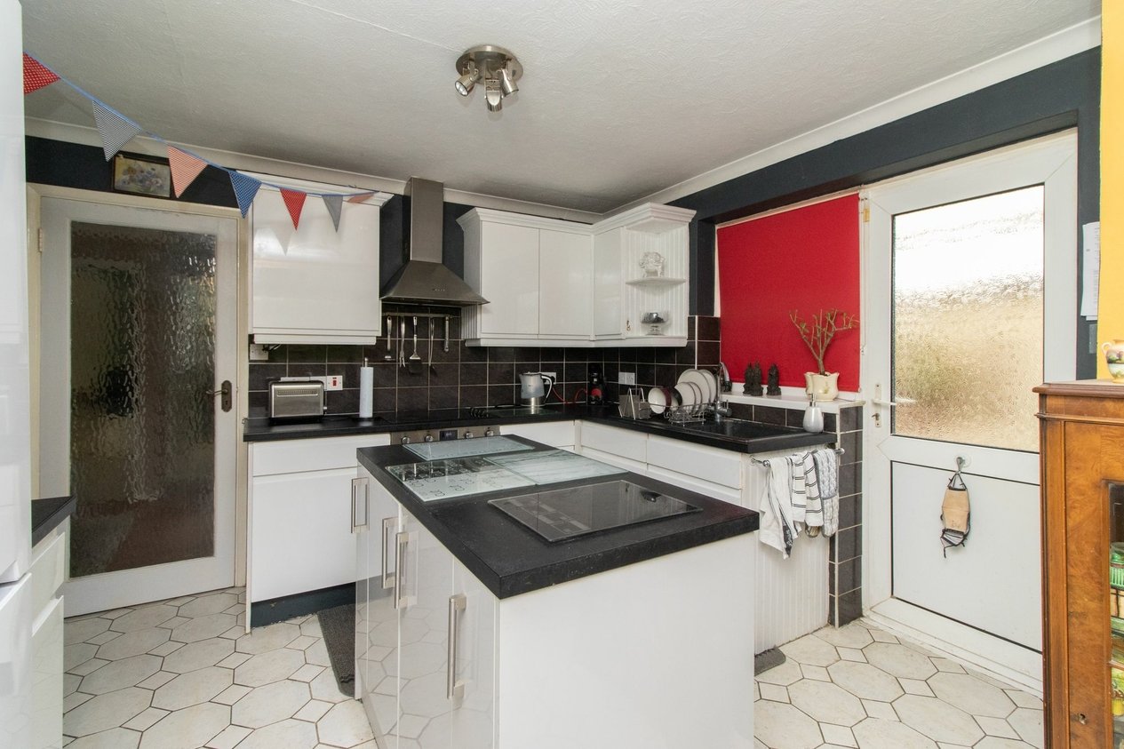 Properties For Sale in Kingsgate Avenue  Broadstairs