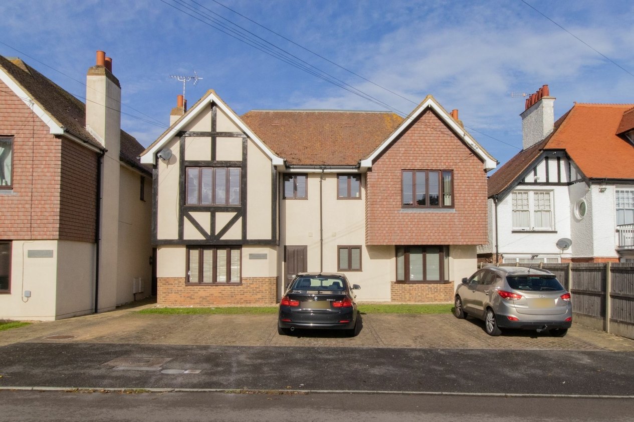 Properties For Sale in Kingsgate Avenue  Broadstairs