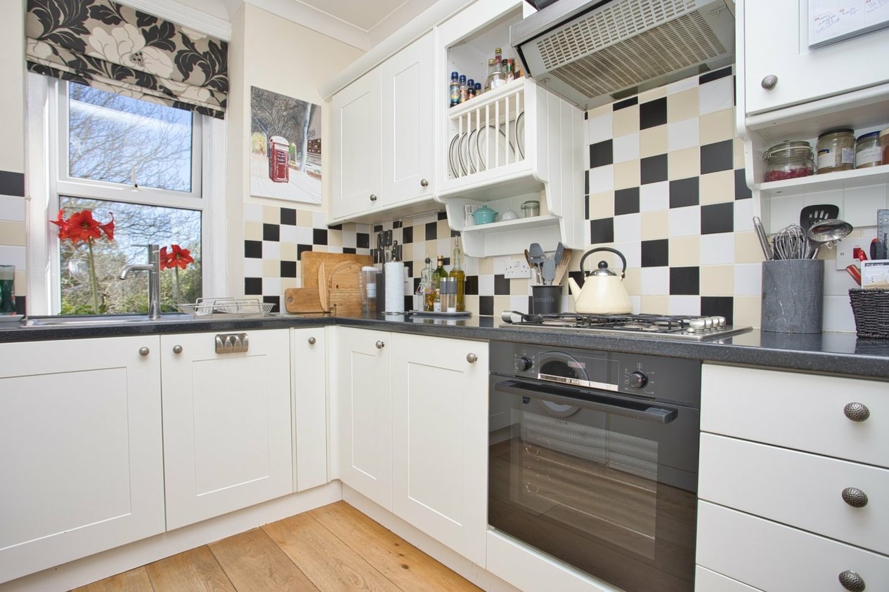 Properties For Sale in Kingsnorth Gardens Folkestone