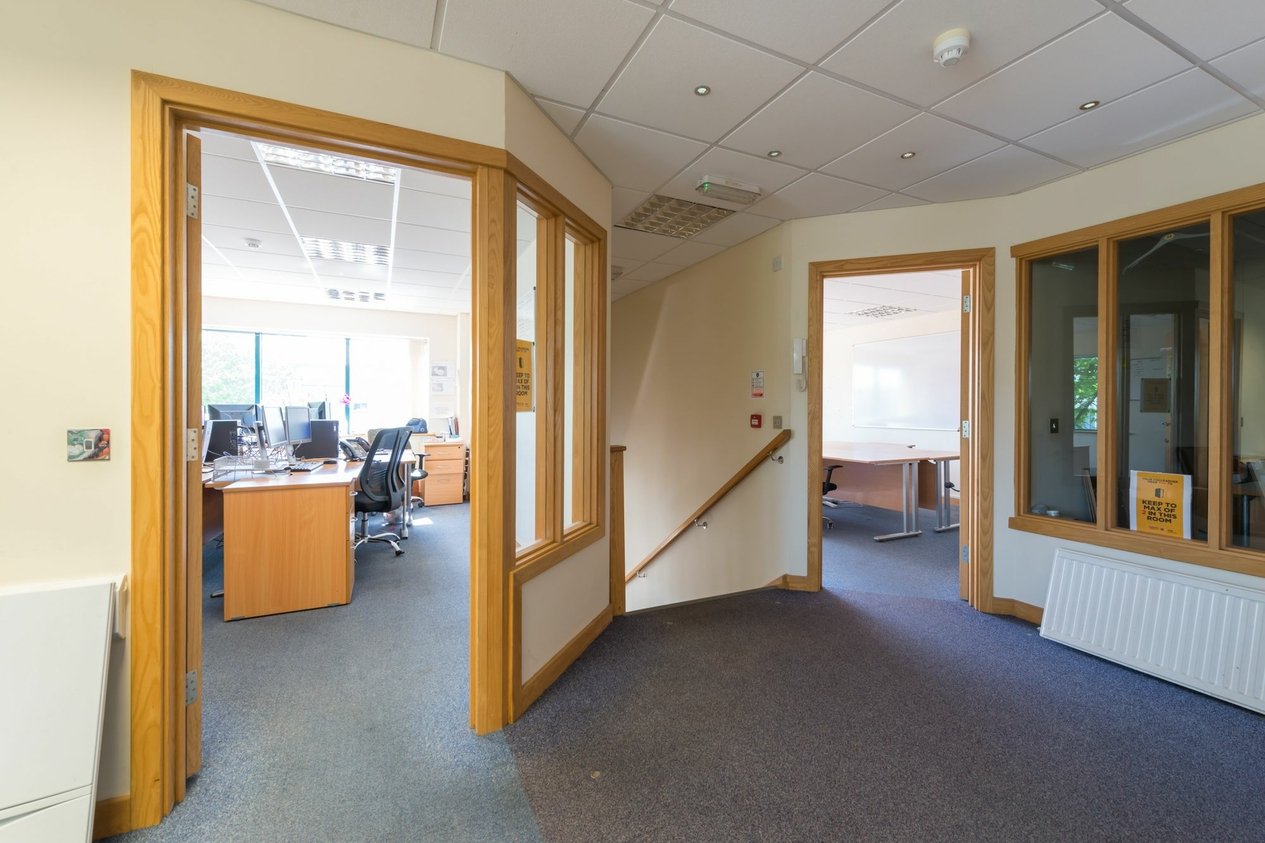 Properties To Let in Lakesview International Business Park  Canterbury