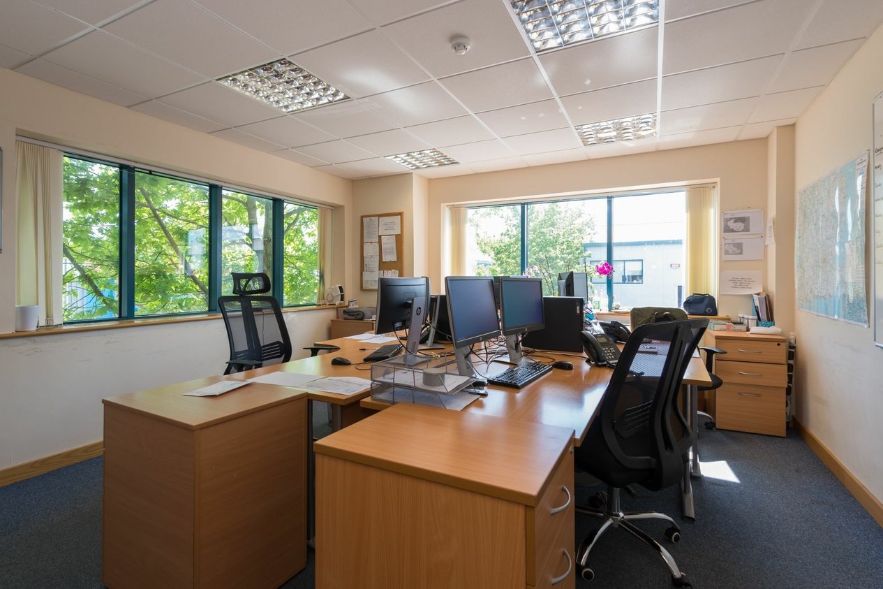 Properties To Let in Lakesview International Business Park  Canterbury