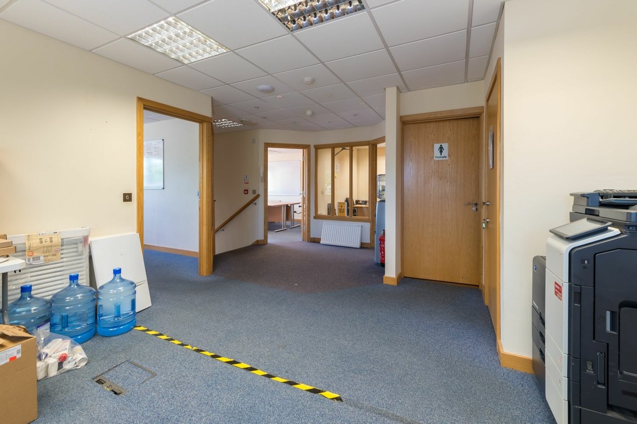 Properties To Let in Lakesview International Business Park  Canterbury