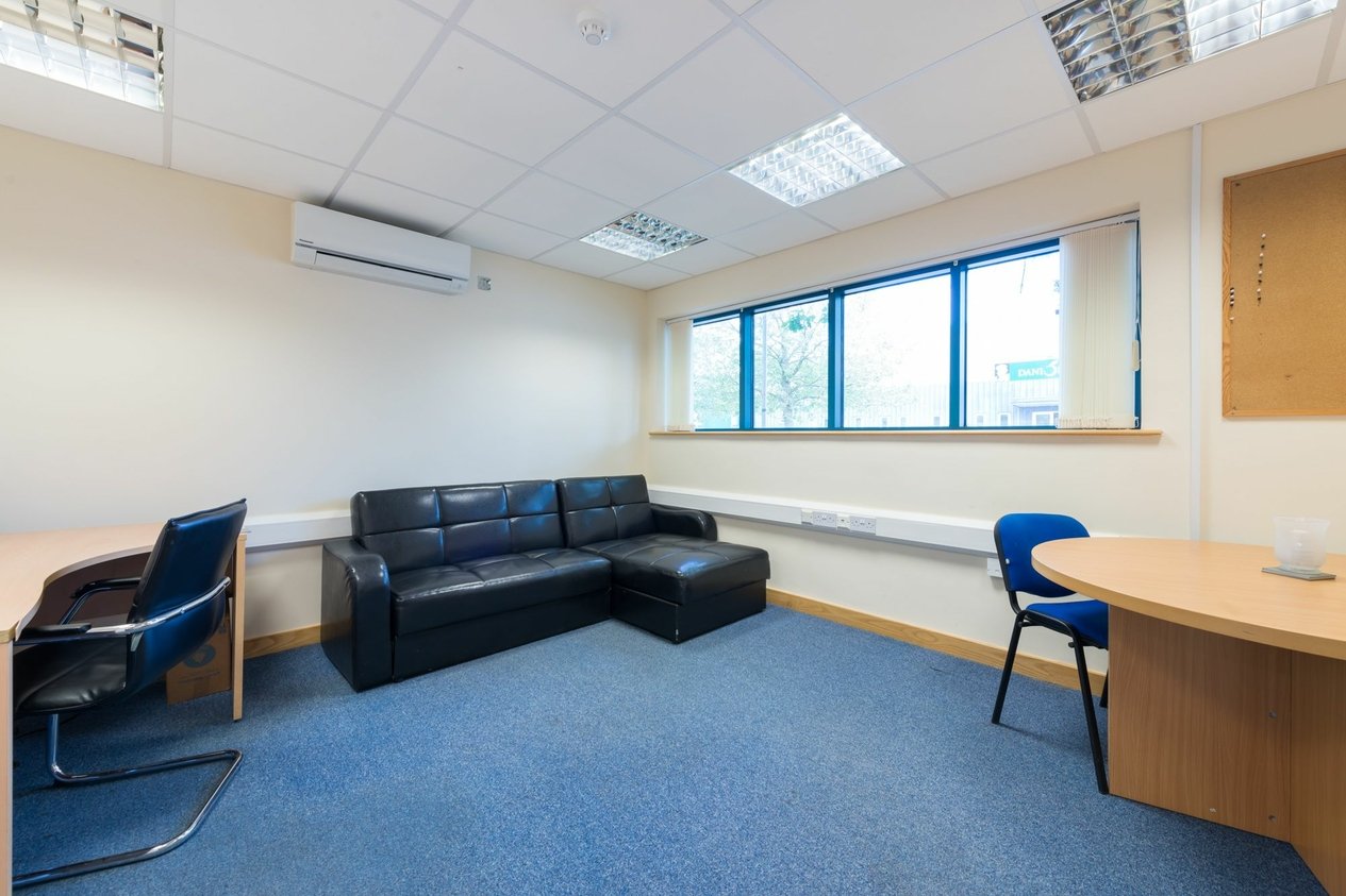 Properties To Let in Lakesview International Business Park  Canterbury