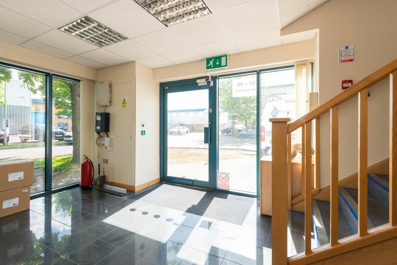 Properties To Let in Lakesview International Business Park  Canterbury