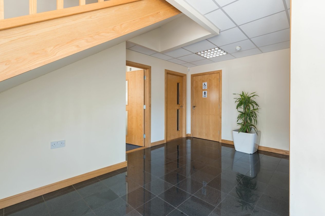 Properties To Let in Lakesview International Business Park  Canterbury