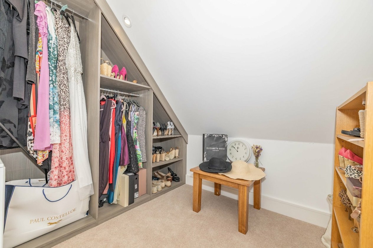 Properties For Sale in Lakeview Gardens Chilmington Green