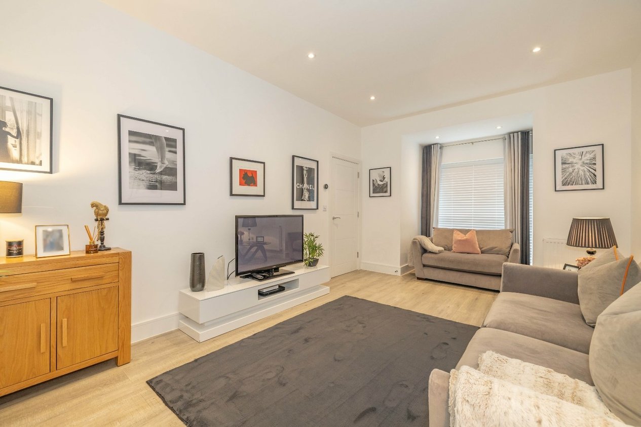 Properties For Sale in Lakeview Gardens Chilmington Green