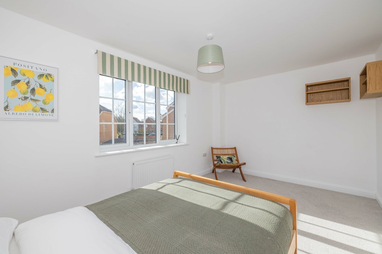Properties Under Offer in Lampen Walk Canterbury
