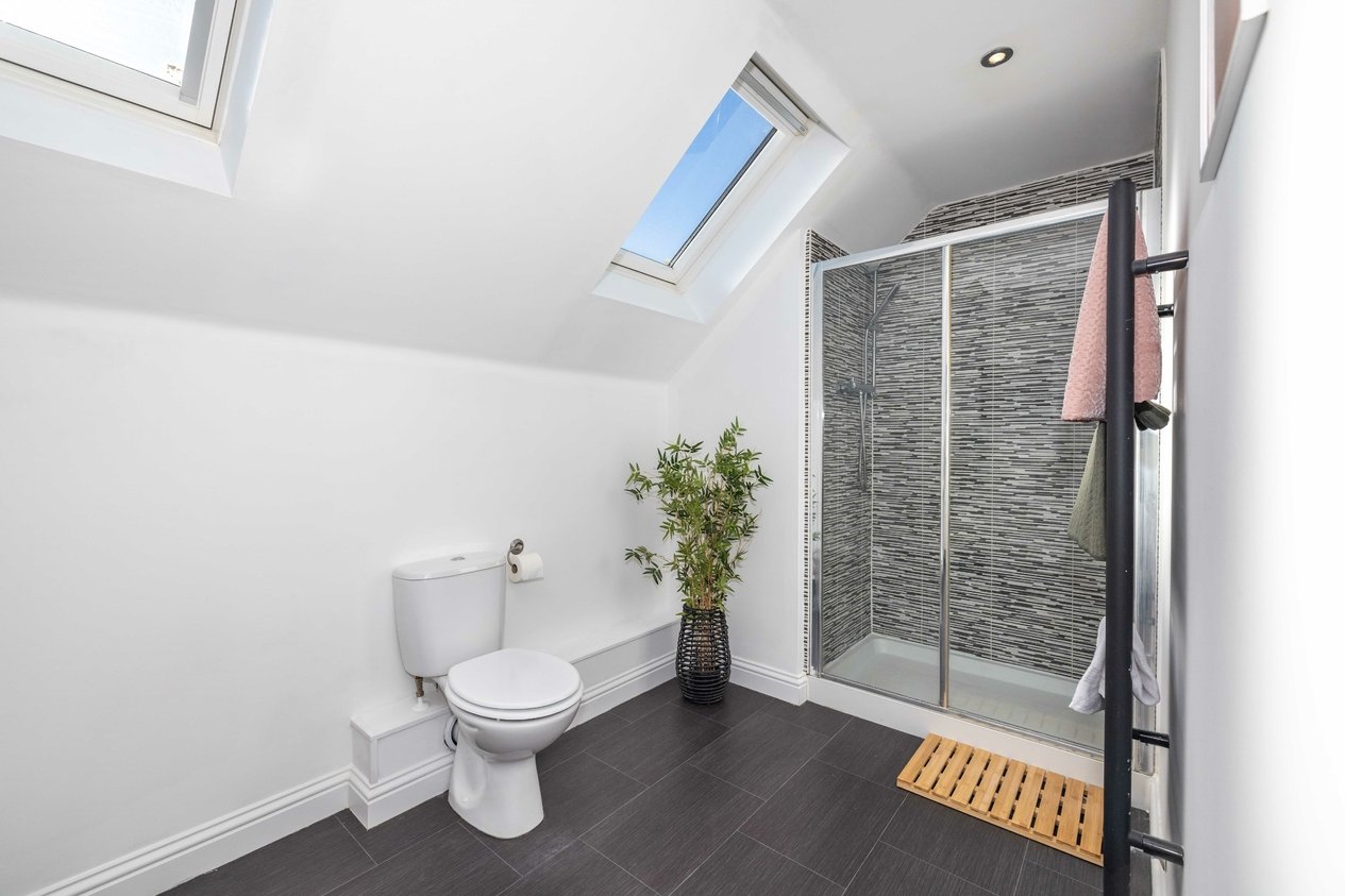 Properties Under Offer in Lampen Walk Canterbury