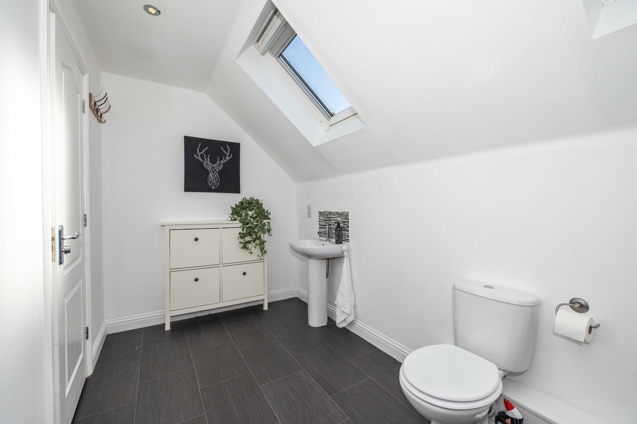 Properties Under Offer in Lampen Walk Canterbury