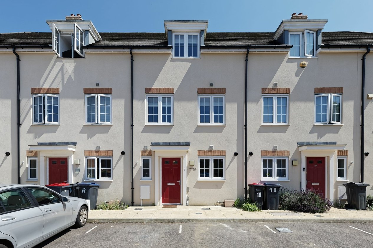 Properties Sold Subject To Contract in Lampen Walk  Canterbury