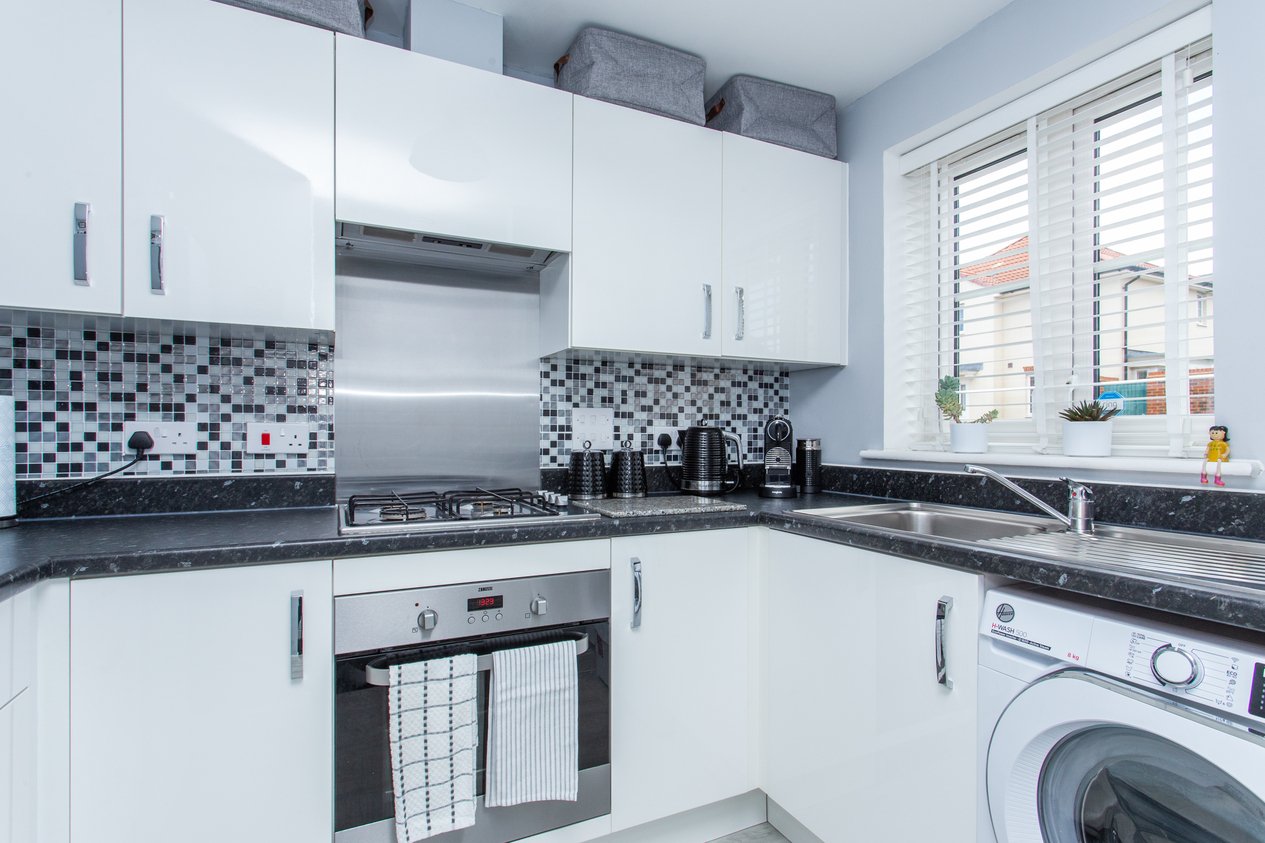 Properties For Sale in Lamplight Gardens Aylesham