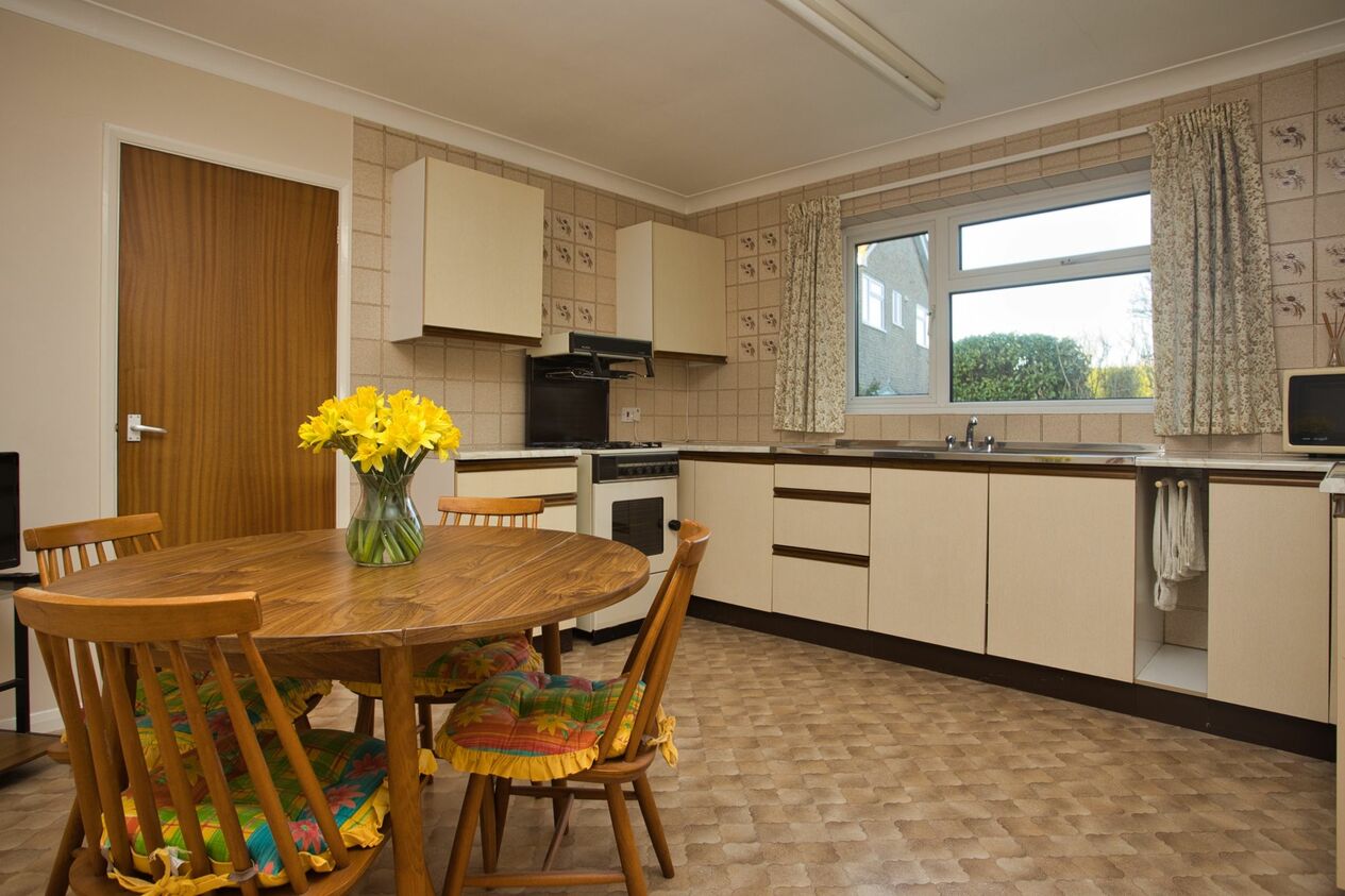 Properties For Sale in Lancaster Avenue  Capel-Le-Ferne