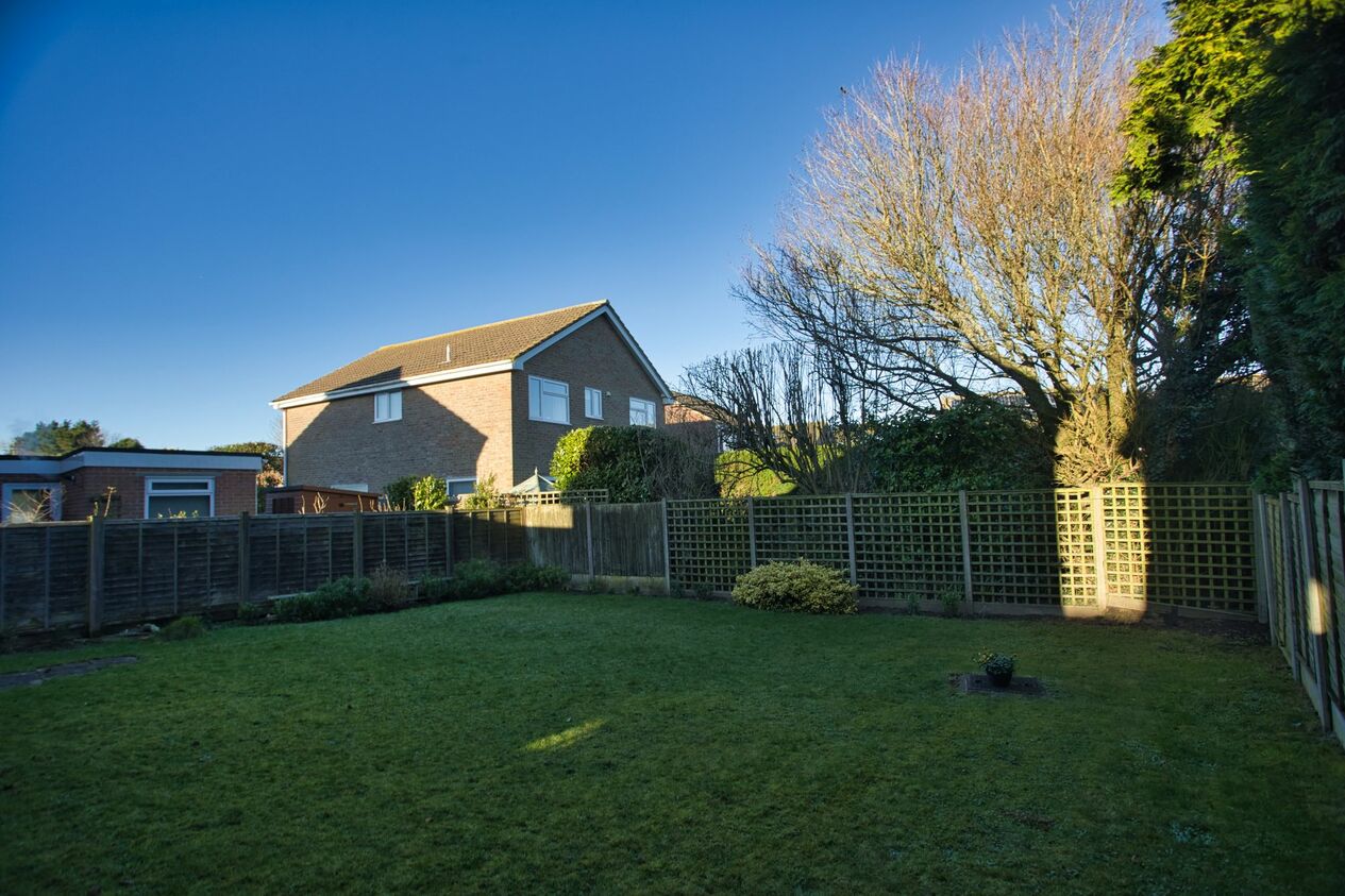 Properties For Sale in Lancaster Avenue  Capel-Le-Ferne