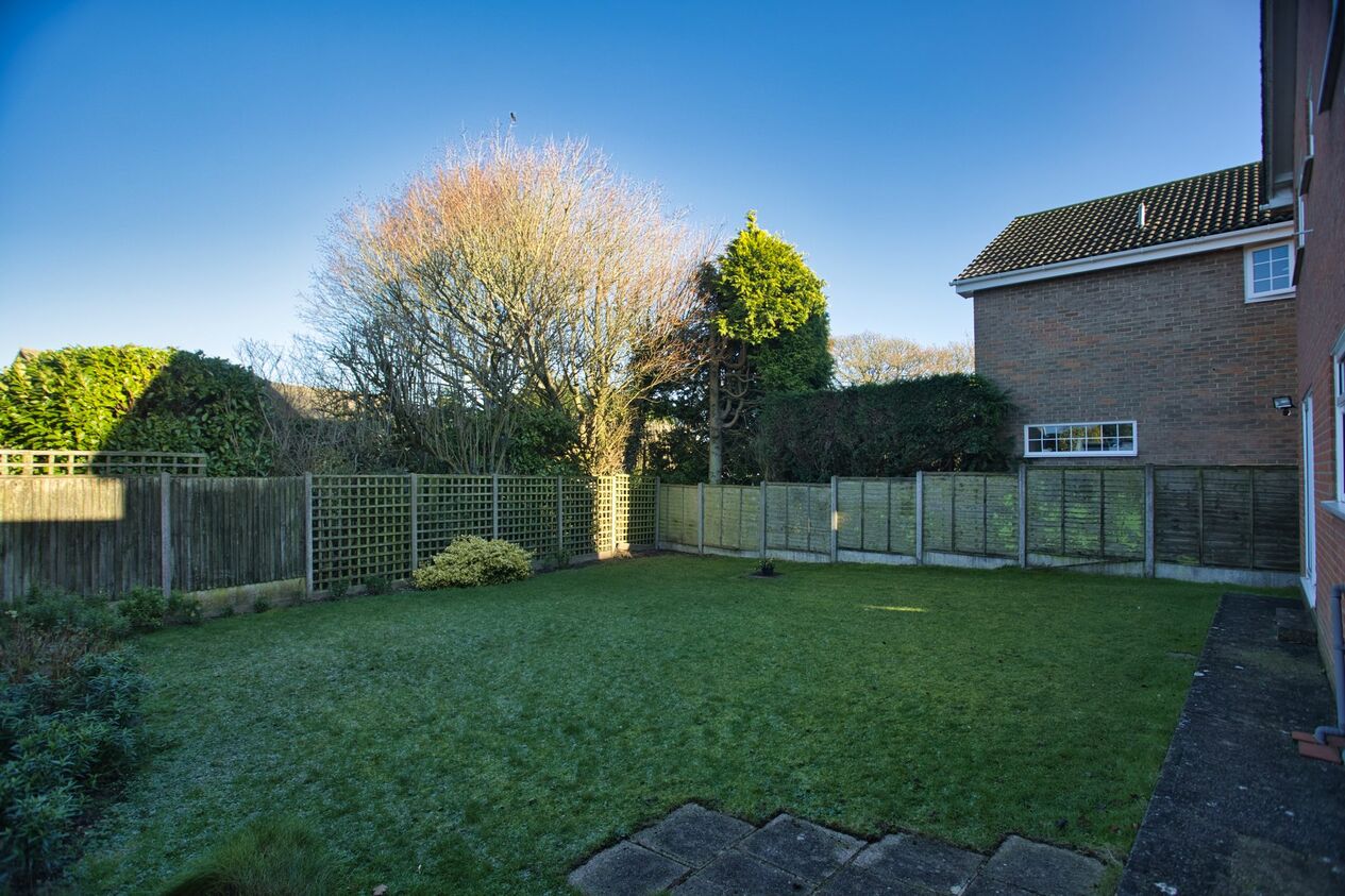 Properties For Sale in Lancaster Avenue  Capel-Le-Ferne