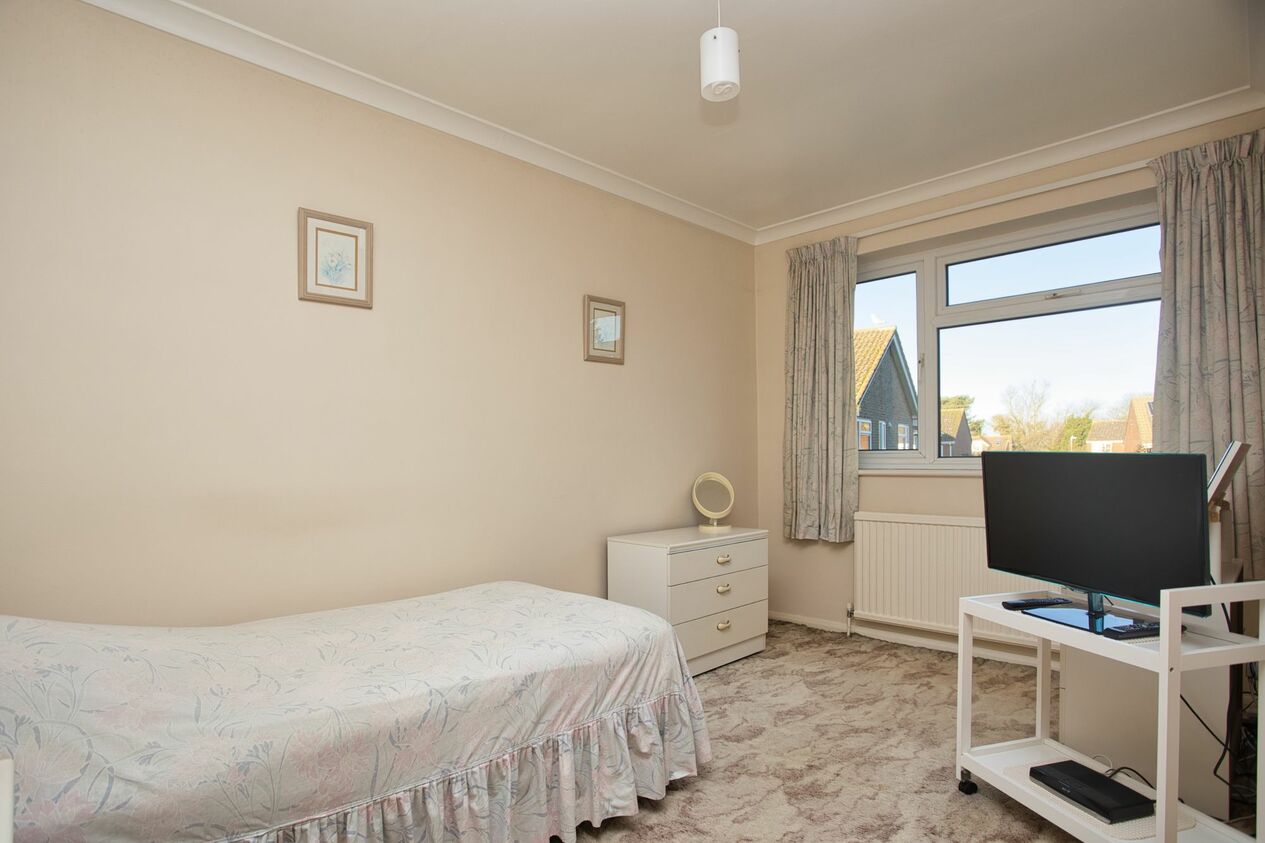 Properties For Sale in Lancaster Avenue  Capel-Le-Ferne