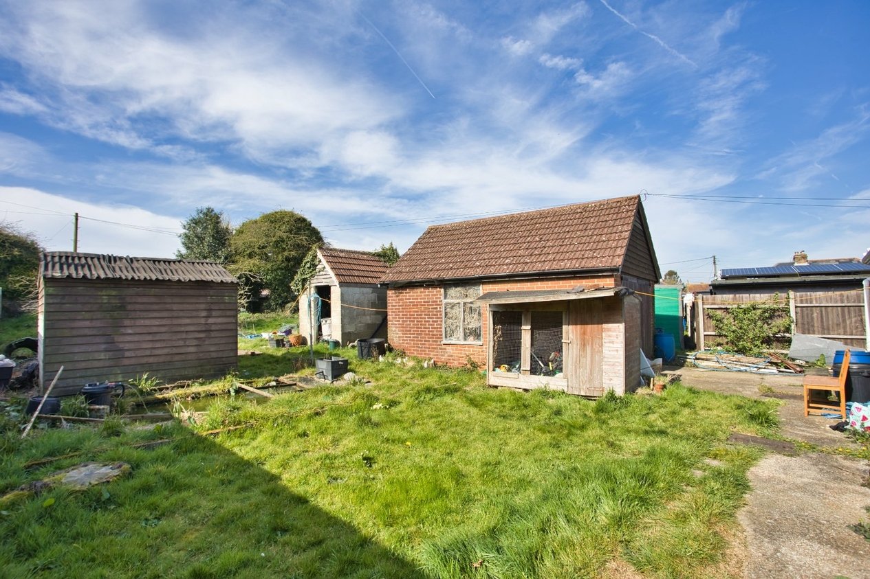 Properties Under Offer in Lancaster Avenue Folkestone