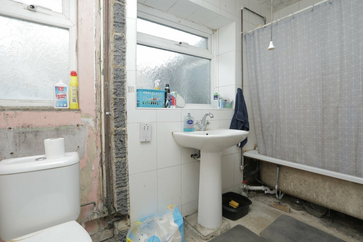 Properties Under Offer in Lancaster Gardens Birchington