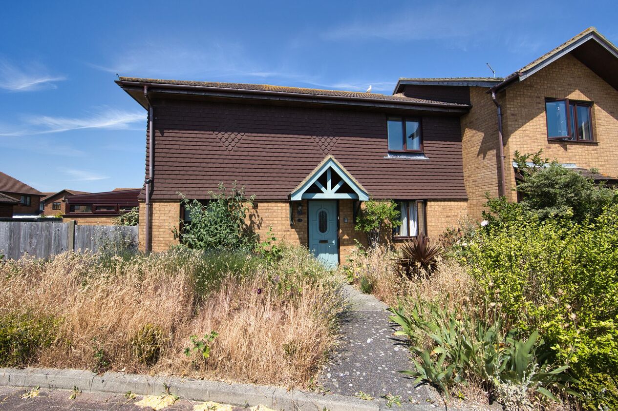 Properties Sold Subject To Contract in Langton Close  Deal