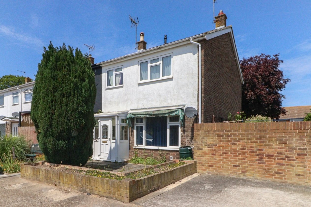 Properties For Sale in Laureate Close Cliftonville