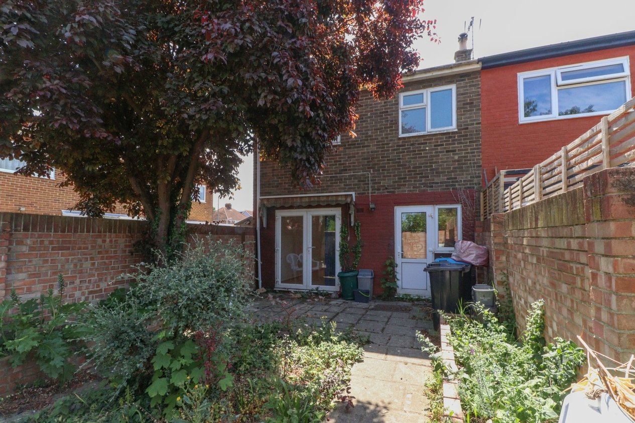 Properties For Sale in Laureate Close Cliftonville