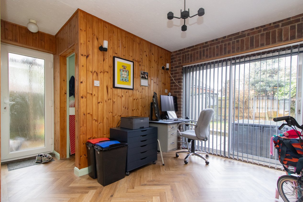 Properties Sold in Laureate Close Margate