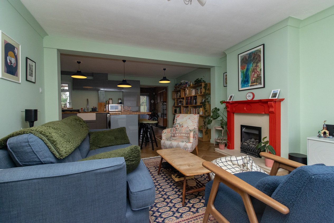 Properties Sold in Laureate Close Margate