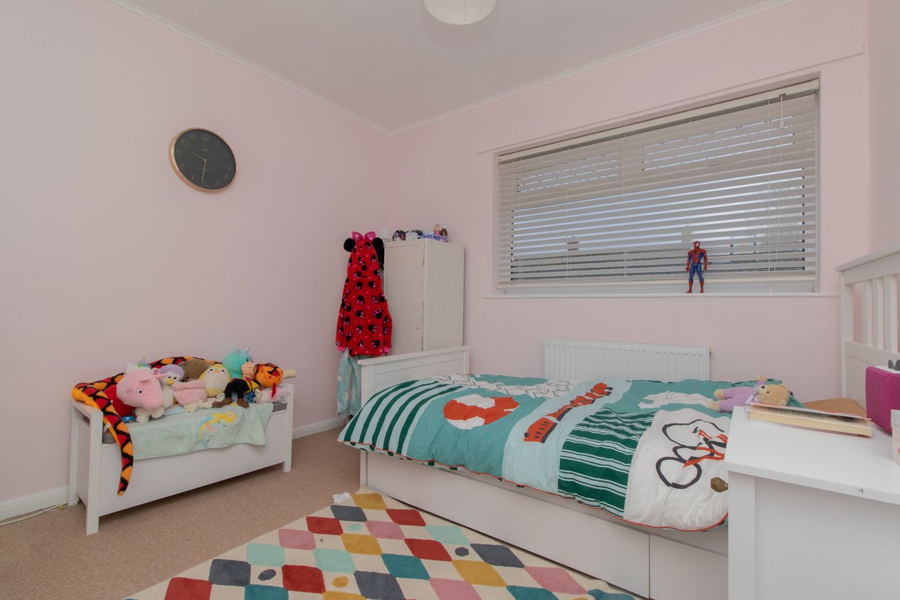 Properties Sold in Laureate Close Margate