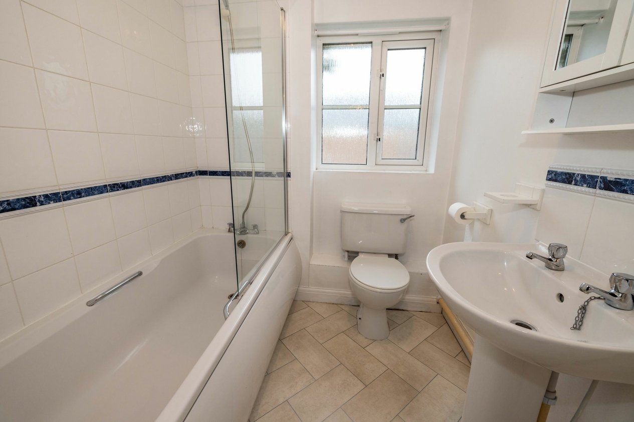 Properties For Sale in Laurel Way  Chartham