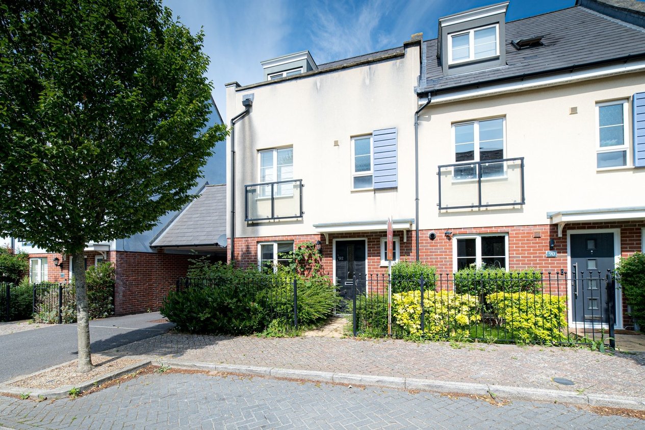 Properties Sold Subject To Contract in Laurens Van Der Post Way  Ashford