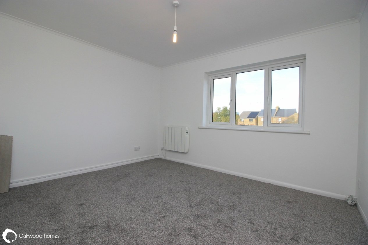 Properties Under Offer in Laurice Court 