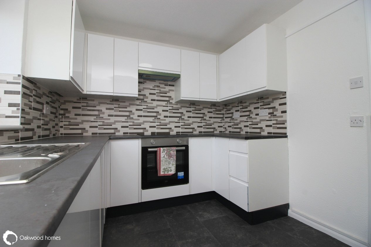 Properties Under Offer in Laurice Court 