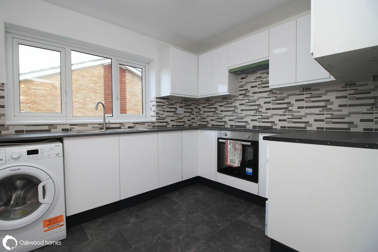 Properties Under Offer in Laurice Court 